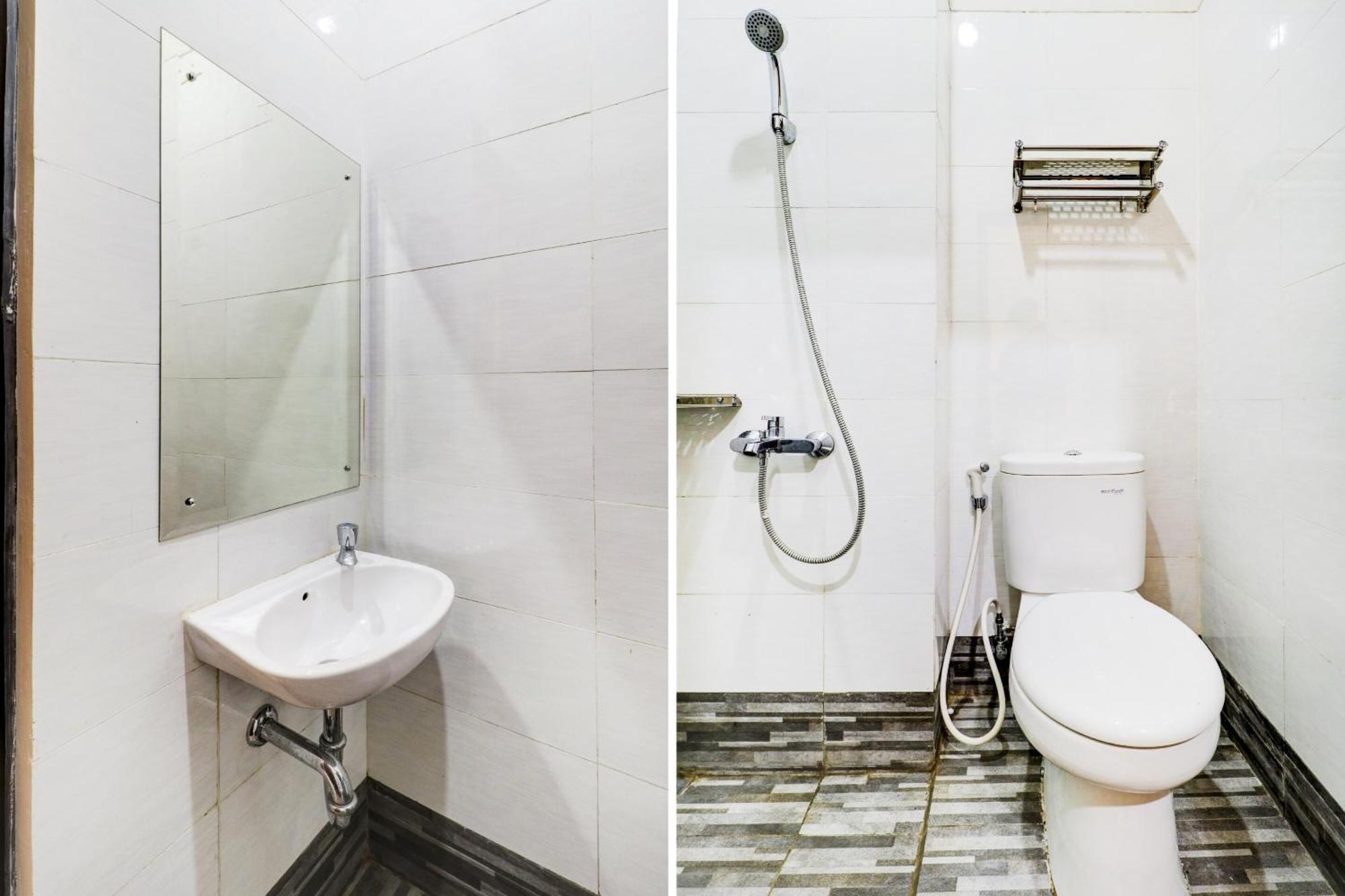 Oyo 90215 Ada Residence Telukjambe 외부 사진